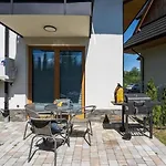 Golden - Tatra View - Ksiezycowe - 24i ザコパネ