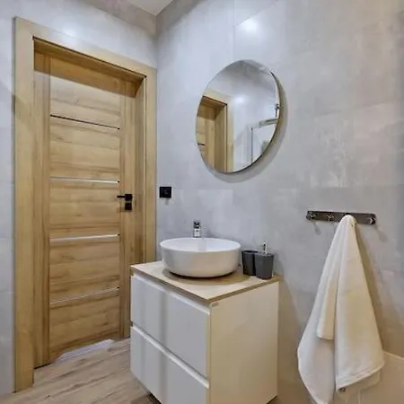 Two Bedroom With Terrace- Tatra View - Ksiezycowe - 24i Zakopane