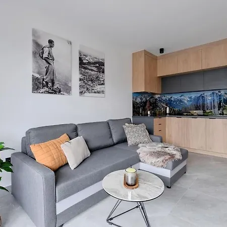 Apartman Two Bedroom With Terrace- Tatra View - Ksiezycowe - 24i