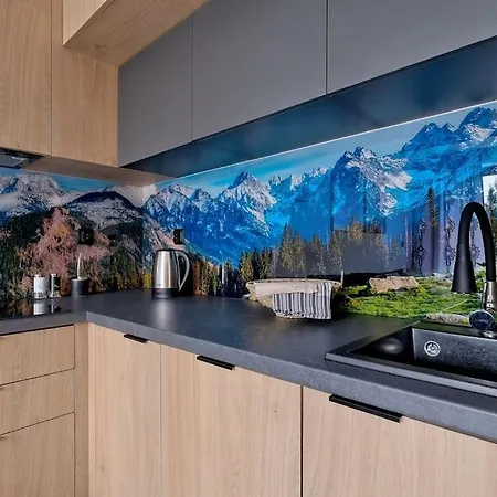 Two Bedroom With Terrace- Tatra View - Ksiezycowe - 24i Apartman *