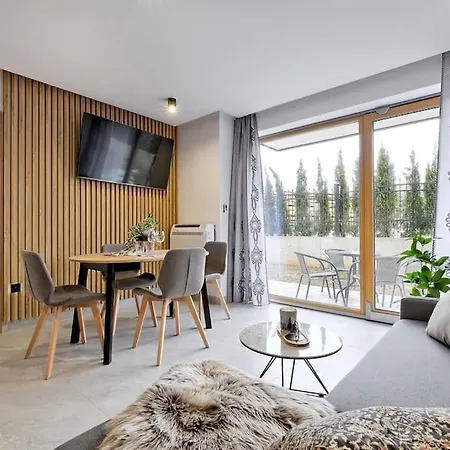 Apartman Two Bedroom With Terrace- Tatra View - Ksiezycowe - 24i *